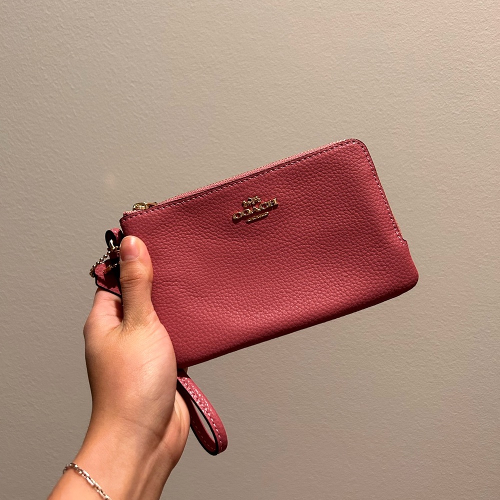 COACH F87590 STRAWBERRY PINK  DOUBLE ZIPPER CORNER ZIP